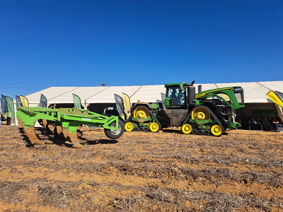 John Deere unleashes its new giant: Meet the 9RX 830 – ProAgri Media